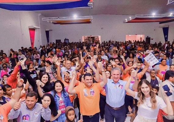 Em Arapiraca, Collor firma compromisso pelo desenvolvimento social e investimento no saneamento