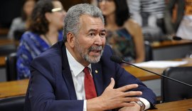 Deputado federal Paulão diz que Moro é uma farsa