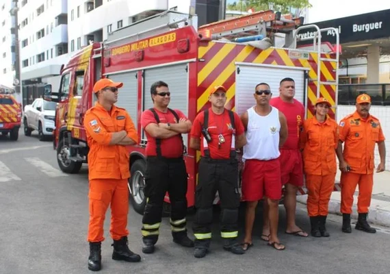 Bombeiros ampliam efetivo de guarda-vidas em 73% para o Carnaval em Alagoas