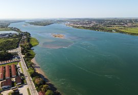 Paulo Dantas assina licitação para obras de ponte que liga Alagoas a Sergipe