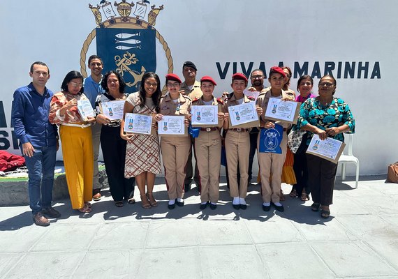 Alunos do Colégio Tiradentes vencem concurso da Marinha do Brasil