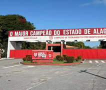 “Maior campeão de AL”: CRB instala fachada após alcançar 45 taças estaduais
