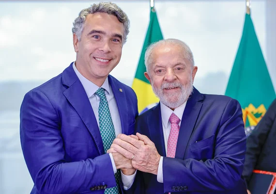 Rafael Brito anuncia ampliação do programa Pé-de-Meia em todo Brasil