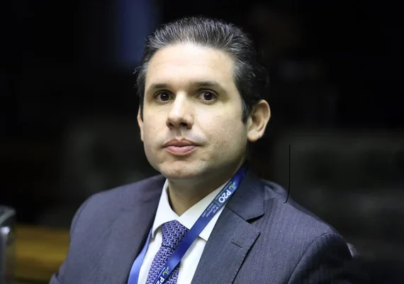 Motta envia pedido de afastamento de 15 deputados após motim na Câmara