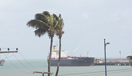 Marinha emite alerta para ventos fortes e ressaca no mar do litoral alagoano