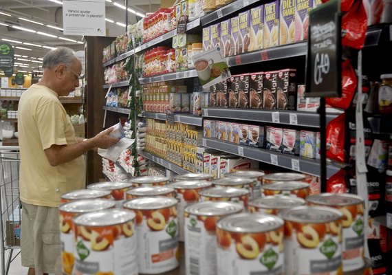 Intenção de consumo das famílias cresce 0,6% em agosto