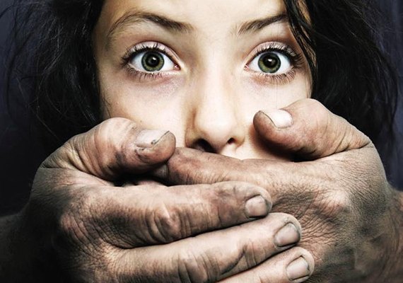 Homem passa a mão em nádega de adolescente de 14 anos e é preso em Marechal