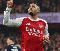 De Bruyne destaca Gabriel Jesus, observado pelo Napoli na janela