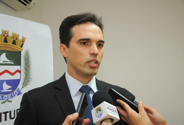 Após denúncia, prefeitura de Maceió deve suspender processo de R$ 12 milhões