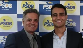 Pré-candidatura de Aécio Neves pode forçar JHC a assumir palanque presidencial