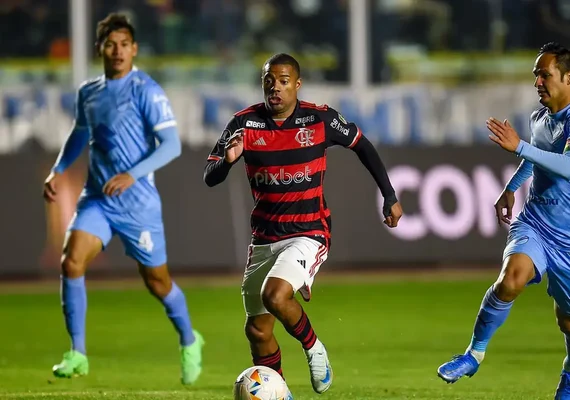 Flamengo avança na Libertadores mesmo com derrota para o Bolívar