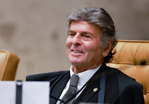 Fux garante 9 vagas de federal e 27 de estadual para AL em 2026