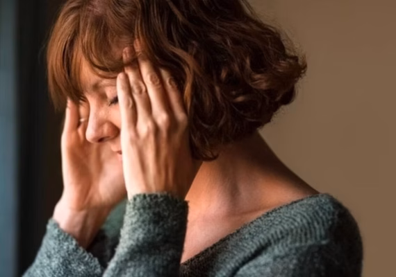 Enxaqueca: saiba que alimentos e bebidas podem piorar os sintomas