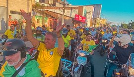 Collor encerra campanha com mega motocarreata pelas ruas de Arapiraca