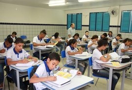 Legado: Programa Escola 10 garante melhoria permanente à educação alagoana