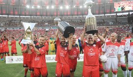 Jogo da Estrelas de Zico celebra títulos da Taça Libertadores do Flamengo