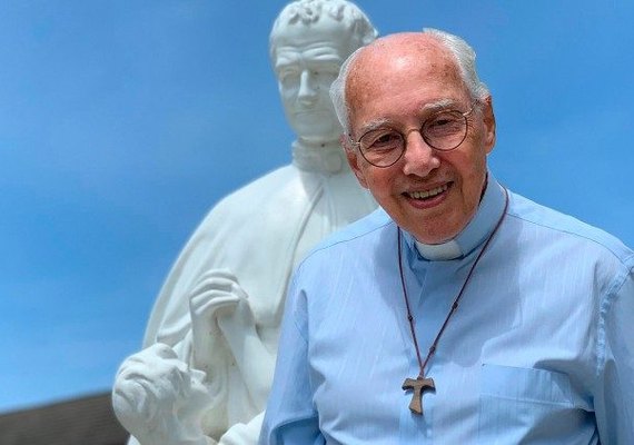 Monsenhor Jonas Abib, fundador da Canção Nova, morre aos 85 anos