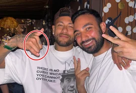 Neymar surge sem aliança em balada exclusiva durante folga em Nova York