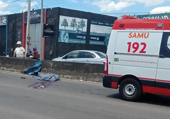 Motociclista é arremessado contra poste e morre na AL-110, em Arapiraca