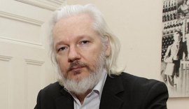 Parlamentares britânicos pedem extradição de Assange para a Suécia