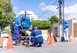 Fiscalização identifica ligações irregulares de esgoto na Pajuçara, em Maceió