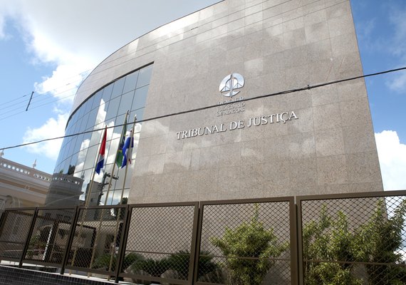 Ex-prefeita tem direitos políticos suspensos por 6 anos
