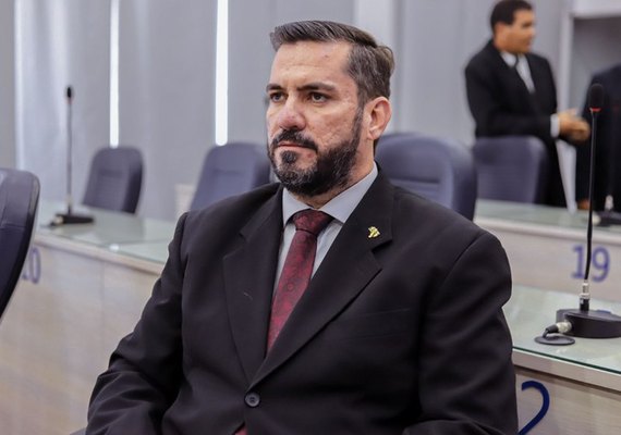 'Você pode tomar no c*': Leonardo Dias xinga internauta após discordar de comentário; veja