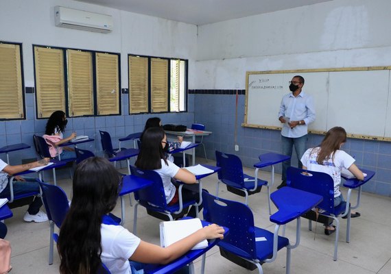 Educação abre mais de 350 vagas para professores do PRONATEC em 2022
