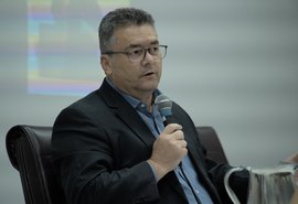 Em Recife, presidente da Fapeal discute financiamento à ciência, tecnologia e inovação