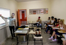 Pé-de-Meia alcançará quase 4 milhões de estudantes até setembro