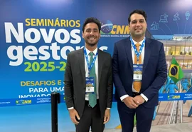 Atual e futuro prefeito de Santana do Mundaú participam juntos de evento em brasília