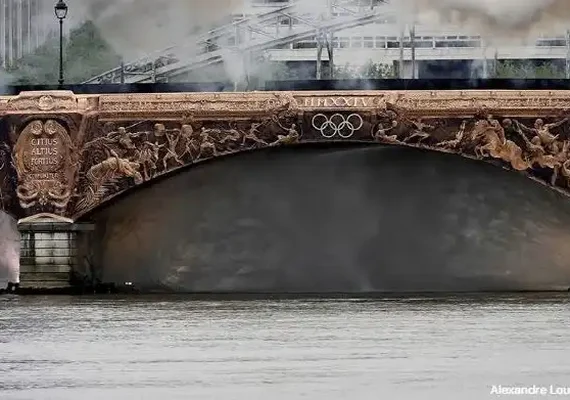 Adiado triatlo dos Jogos Olímpicos de Paris 2024 devido à contaminação do Rio Sena
