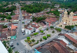 Cadáver de jovem desaparecido há duas semanas é encontrado enterrado em sítio