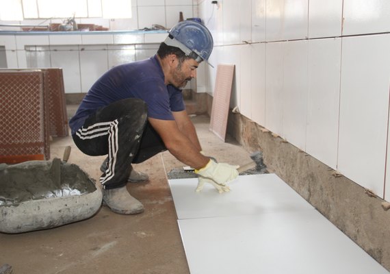 Prefeito visita obras do povoado Cangandu