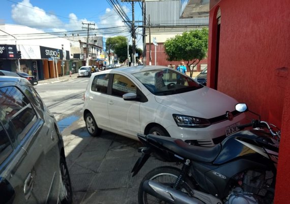 Fiscalização flagra mais de 170 veículos irregulares