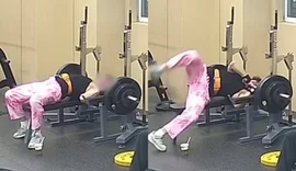 Jovem quase se sufoca ao tentar levantar 145kg em academia