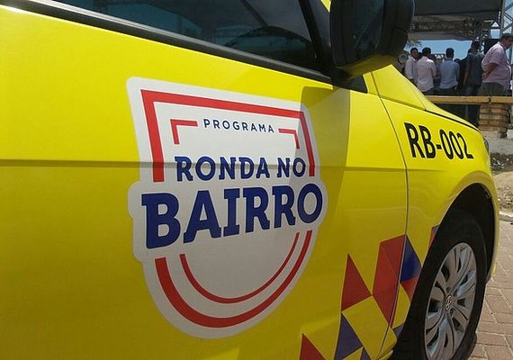 Mulher é presa após tentar morder mão de patrulheiro da Ronda do Bairro