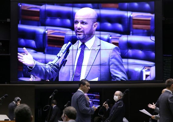Câmara aprova PEC do Orçamento de Guerra; texto segue para Senado