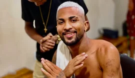 Cantor Zau O Pássaro morre em acidente entre carro e caminhão na Bahia