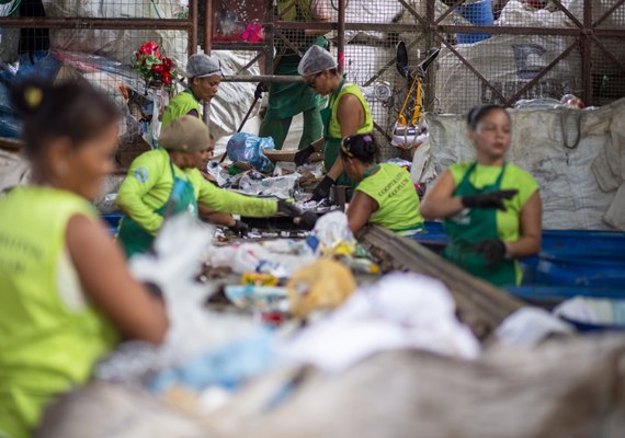 Cooperativas recolhem mais de mil toneladas de recicláveis em oito meses
