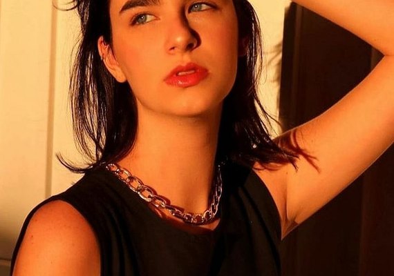 Modelo brasileira morre aos 18 anos vítima do Covid-19