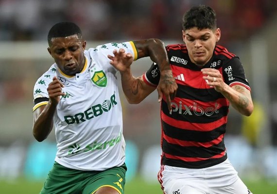 Flamengo sai atrás, mas empata com Cuiabá e mantém liderança do Brasileiro