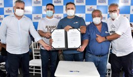 Renan Filho autoriza construção de CISP e pavimentação de ruas em Paripueira