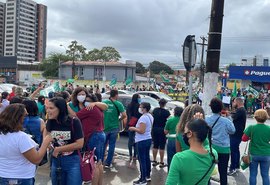 Professores da rede municipal fazem manifestação na Av. Fernandes Lima