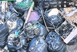 Oito sacos com cabos de energia são apreendidos no Centro de Maceió