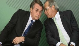 Bolsonaro diz que cabe a Guedes promover mudanças no Coaf