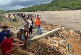 Prefeitura de Branquinha inicia limpeza de ruas e ações em diversas áreas após a enchente