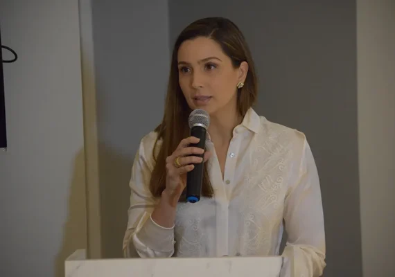 Renata Calheiros não será mais relatora em ação que investiga compra de hospital por JHC