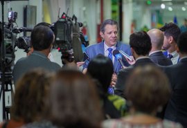 Haddad anuncia isenção de IR para quem ganha até R$ 5 mil e taxação dos mais ricos