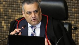 Alfredo Gaspar esta curado da Covid-19 e recebeu alta médica